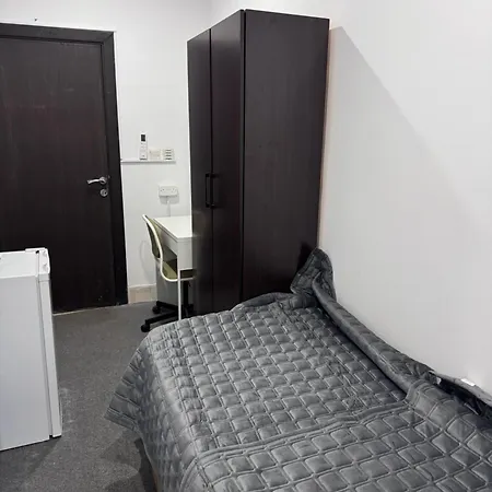 غرفة هادئة بالقرب من المطار Apartment Ar Rabwah Exterior photo