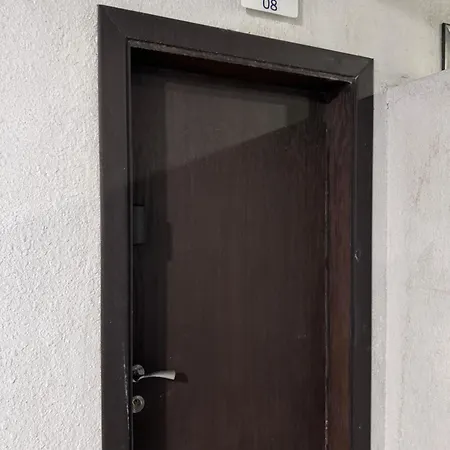 غرفة هادئة بالقرب من المطار Apartment Ar Rabwah Exterior photo